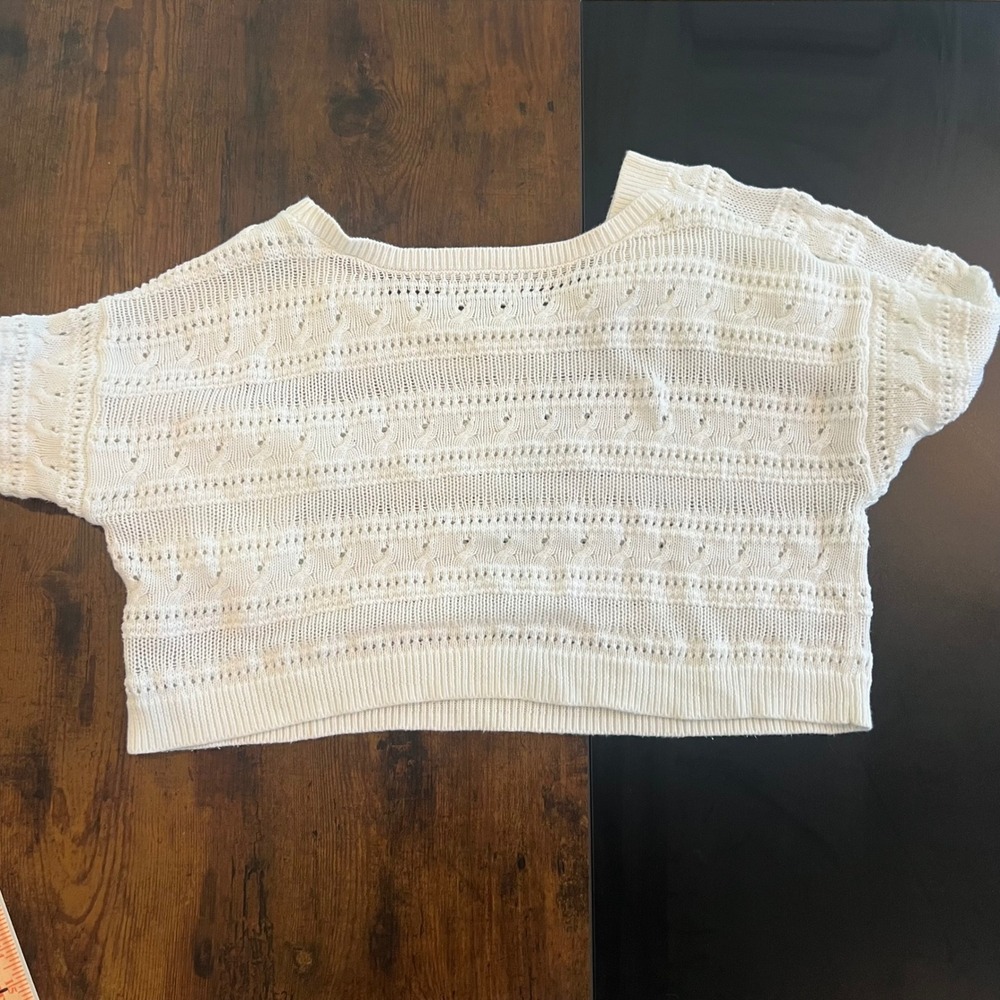 Hollister Womens White Pointelle Knit Cropped Sweater Scoop Neck Cotton Small - Picture 8 of 8